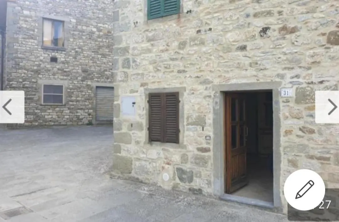 La Casina Di Caprese contacts